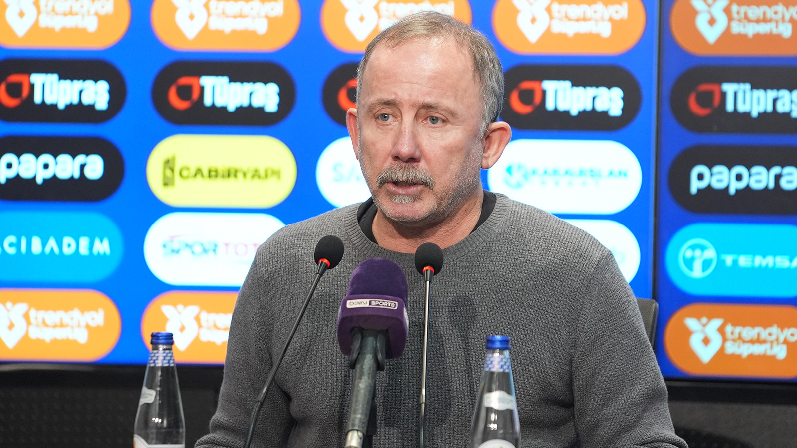 Beşiktaş Teknik Direktörü Sergen Yalçın: "Belki haftaya 3 oyuncu gelecek, 'Bunlar nasıl geldi?' diyeceksiniz"