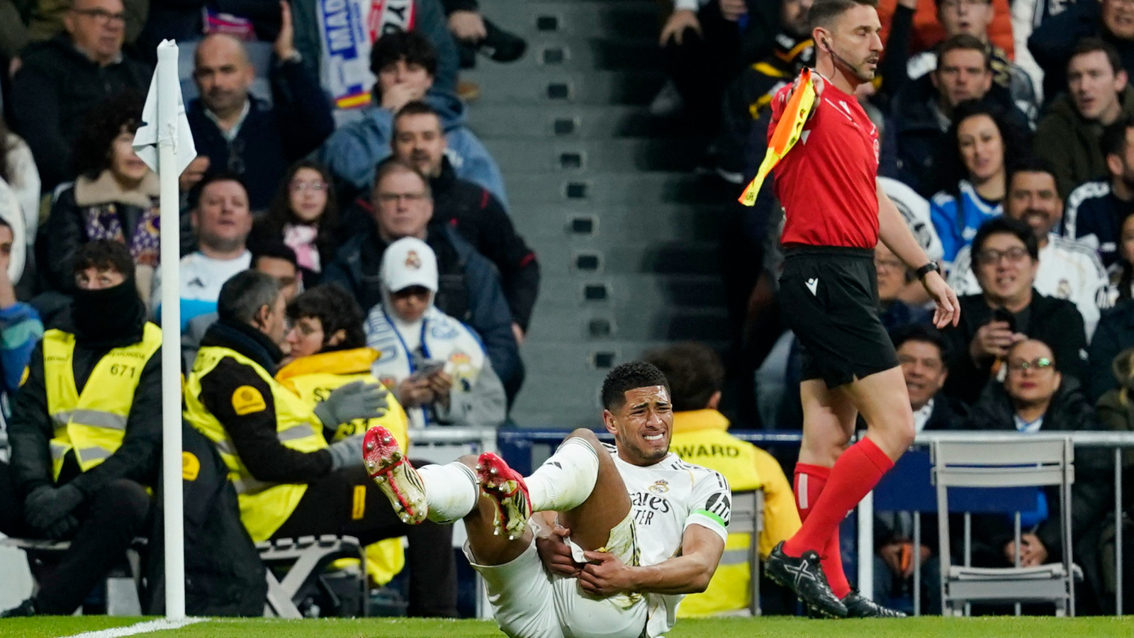 Jude Bellingham 1 ay sahalardan uzak kalacak