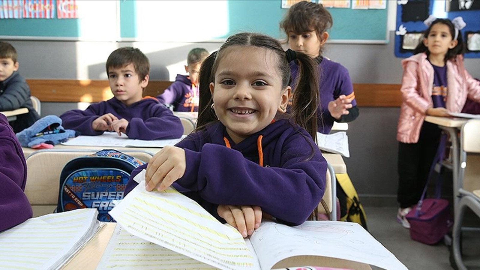 Öğrencilere kötü haber: Bu yıl iki tatil birleşiyor!