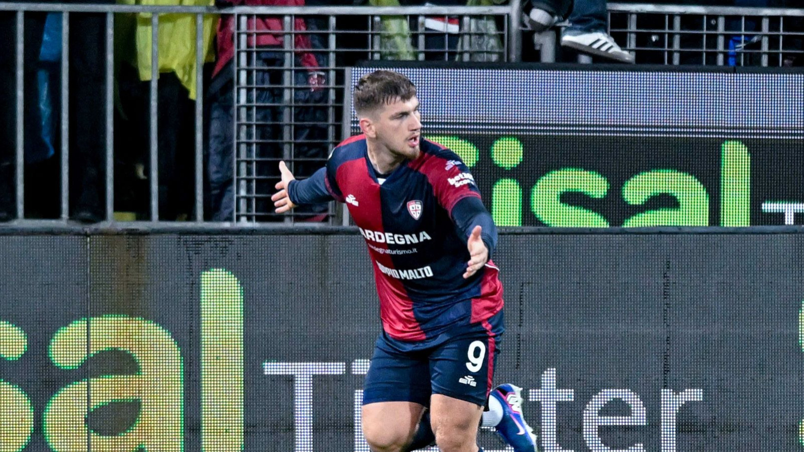 Semih Kılıçsoy'un röveşata golü İtalya'yı salladı: Çok güzel ortaydı