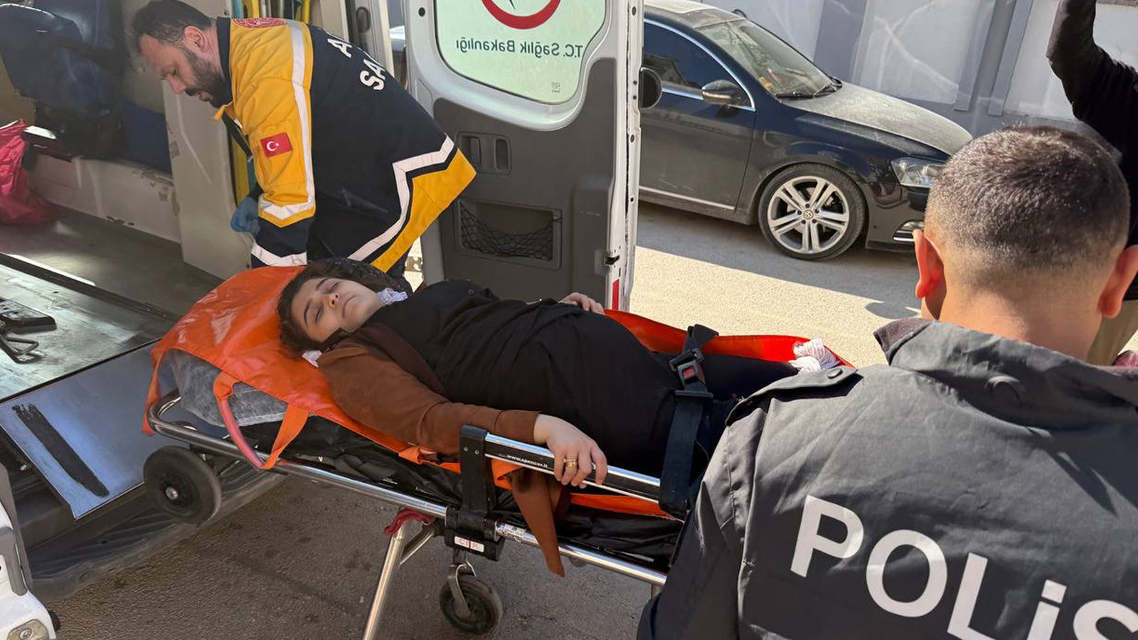 7 aylık hamile eşine kurşun yağdırdı