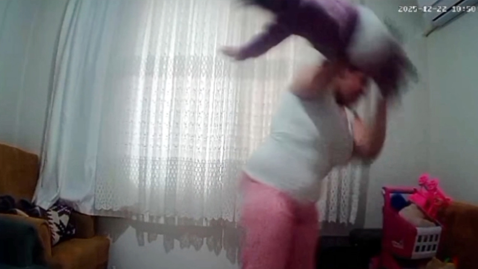 Bebeğine şiddetle suçlanan anne: Bir hata yaptım, suçumu kabul ediyorum