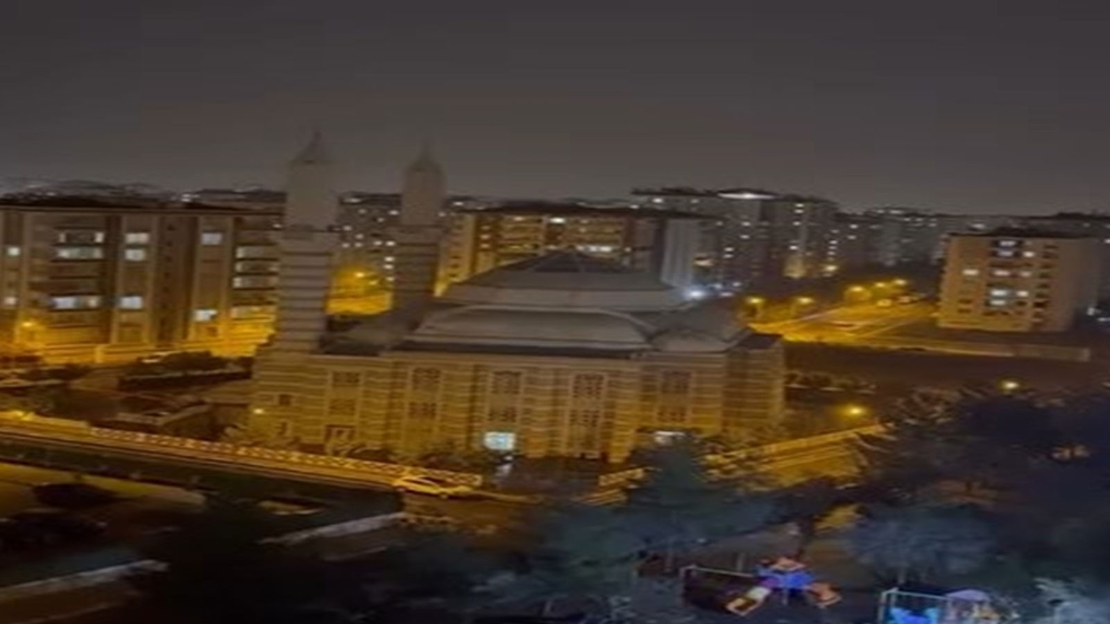 Cami hoparlöründen müzik açıp mahalleye dinlettiler