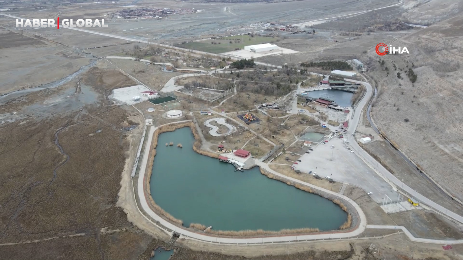 Dünyada nadir görülen doğal oluşum: 5 ayrı su aynı noktadan çıkıyor