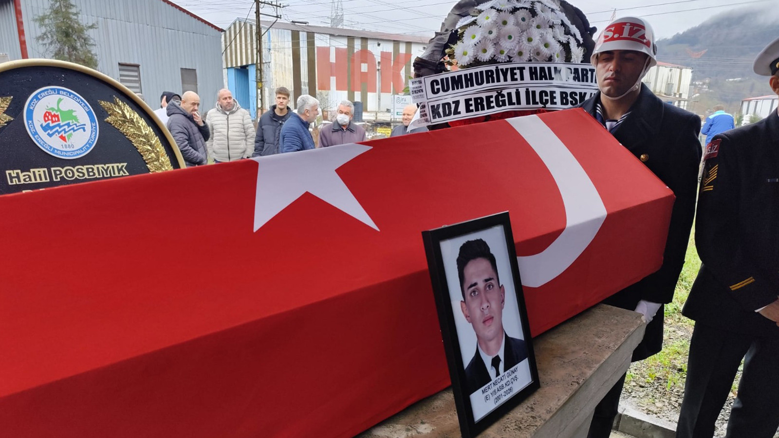 Kalp rahatsızlığı nedeniyle emekli oldu, kalp krizinden öldü