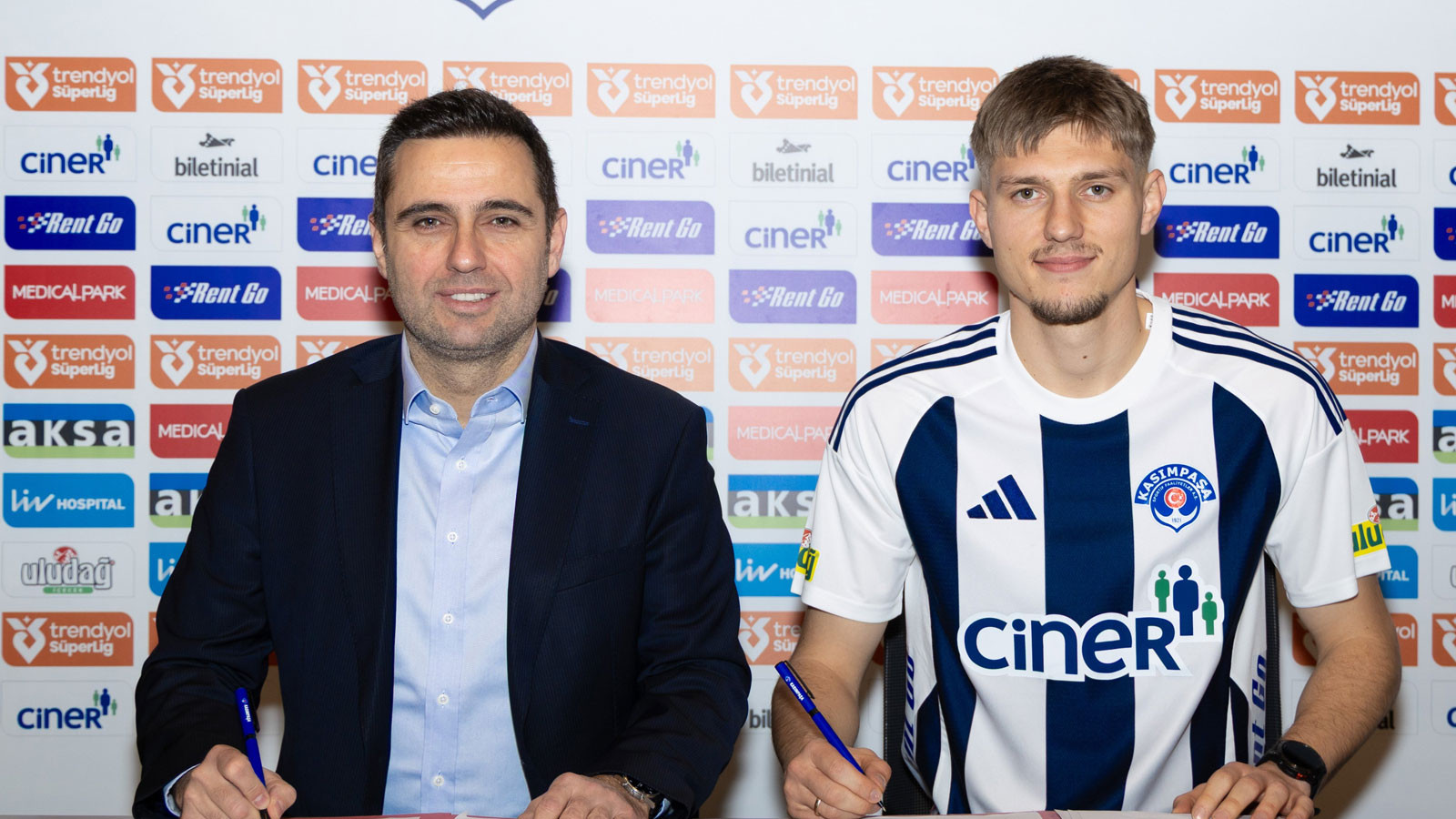 Kasımpaşa Eyüp Aydın ve Adrian Benedyczak'ı transfer etti