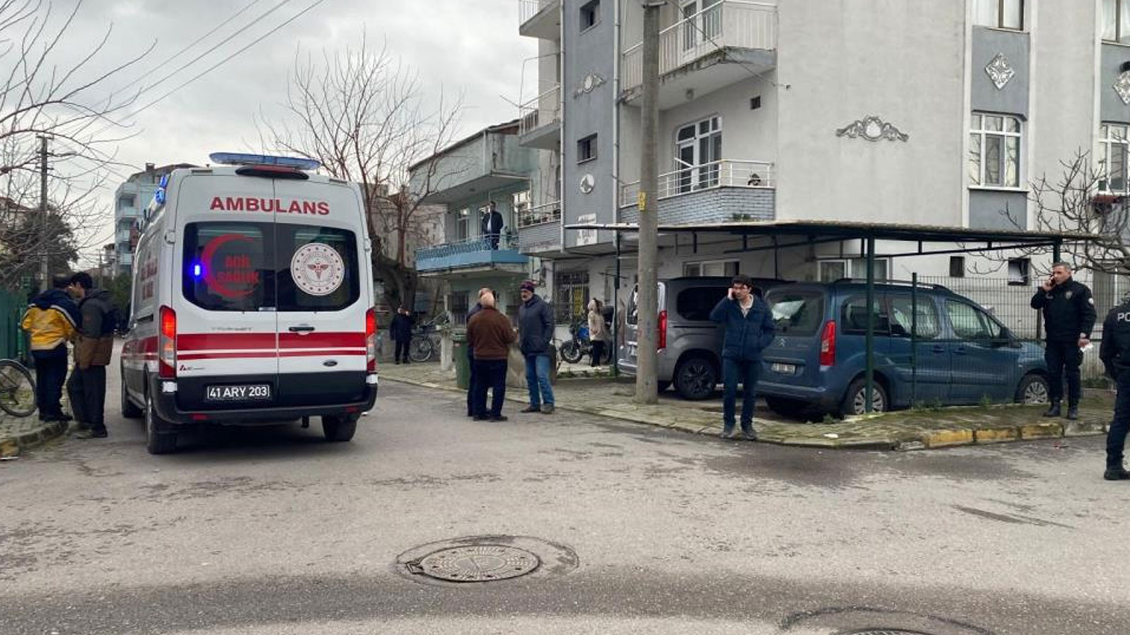 Kocaeli'de ekipleri harekete geçiren olay: Kötü koku acı gerçeği ortaya çıkardı