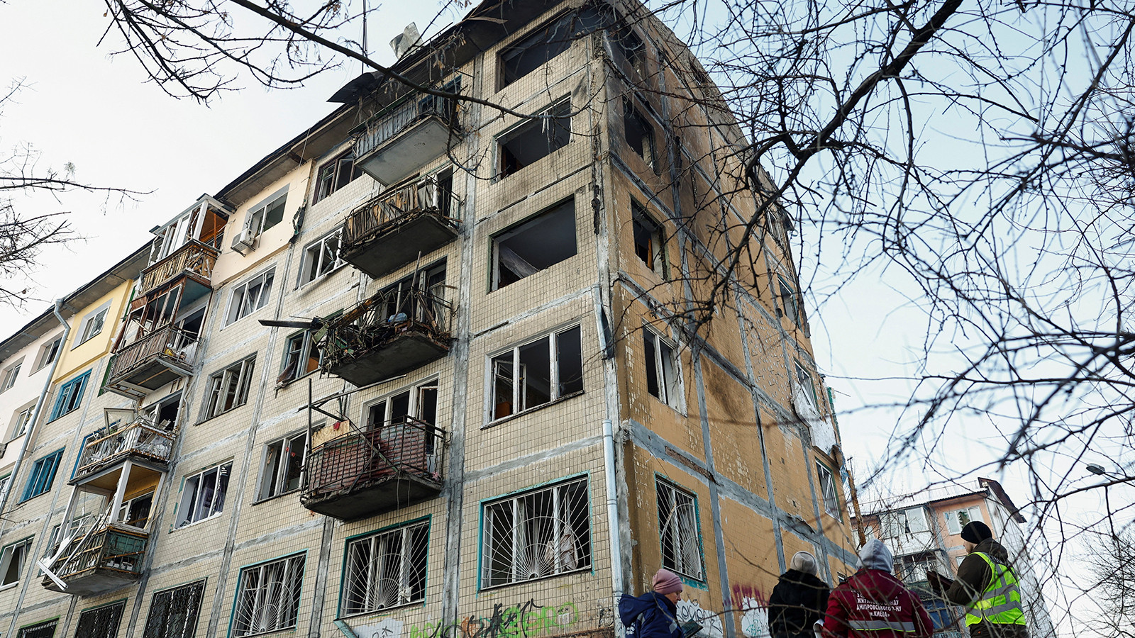 Rusya'dan Ukrayna'ya bombardıman! Zelenski'den sert tepki