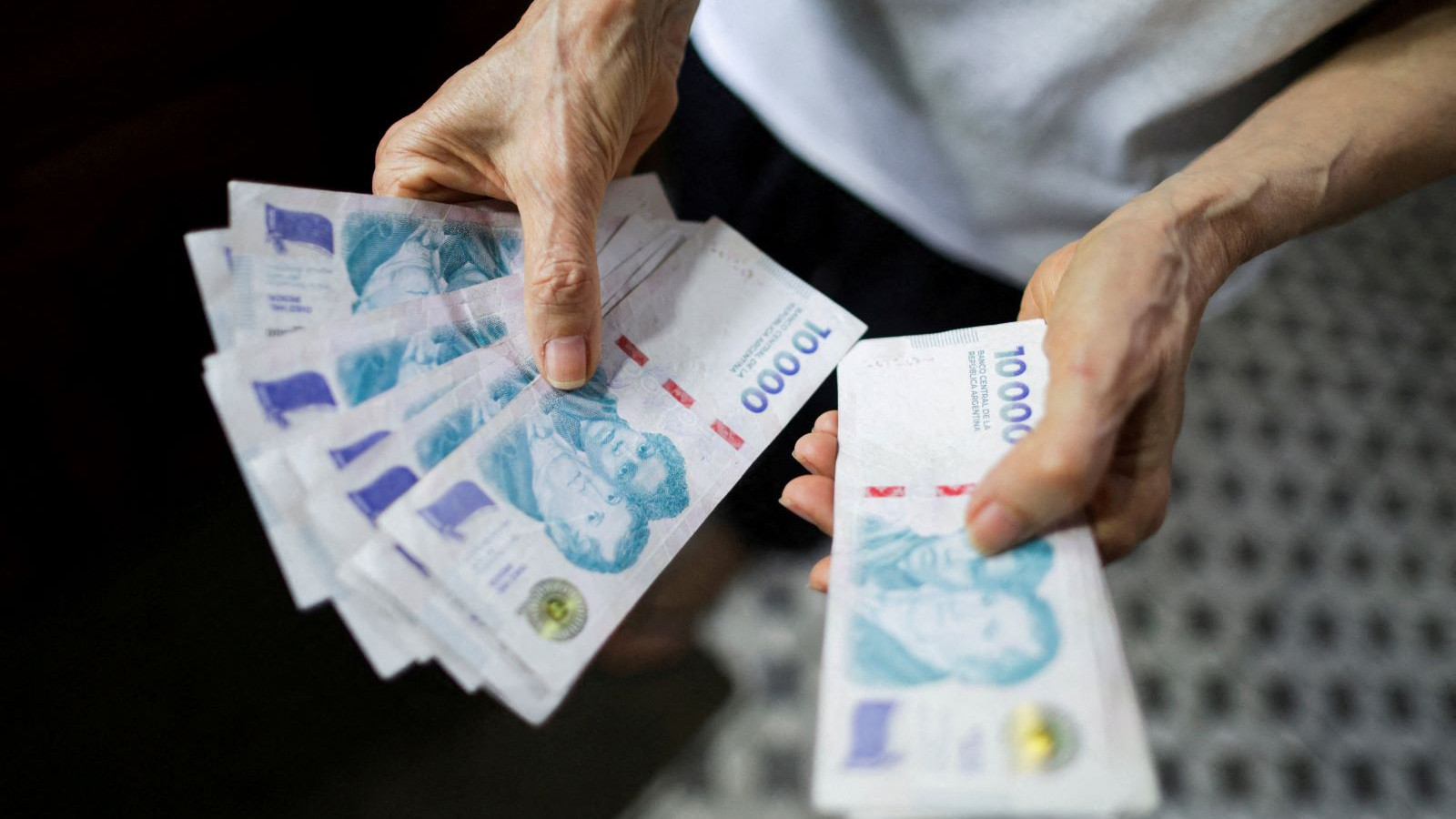 Arjantin'de enflasyon skandalı istifa getirdi: Oranı düşük gösteriyorlarmış