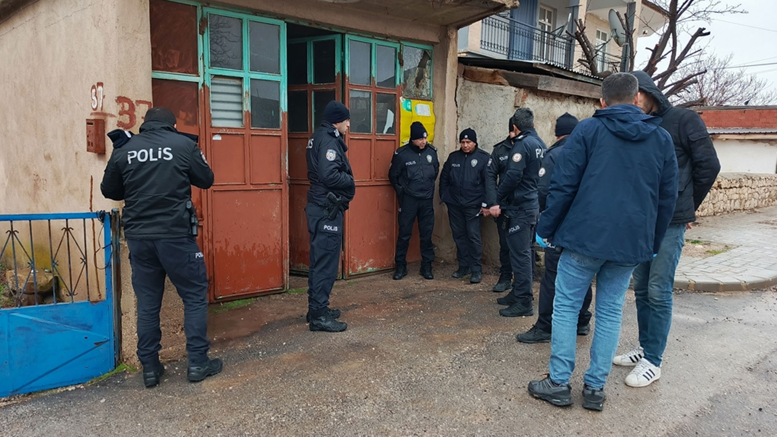 Karaman'da veteriner av tüfeğiyle kazara kendini vurdu