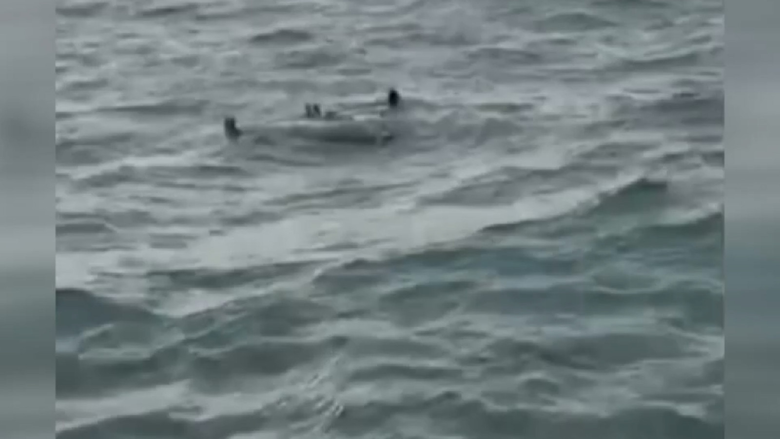 Karaburun açıklarında bir cisim bulundu! Ekipler inceliyor