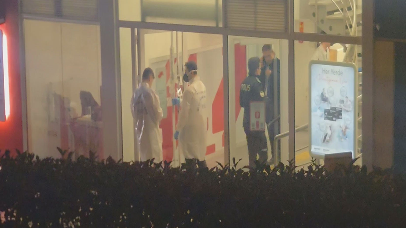 Eminönü'nde banka soygunu: Ekipler harekete geçti