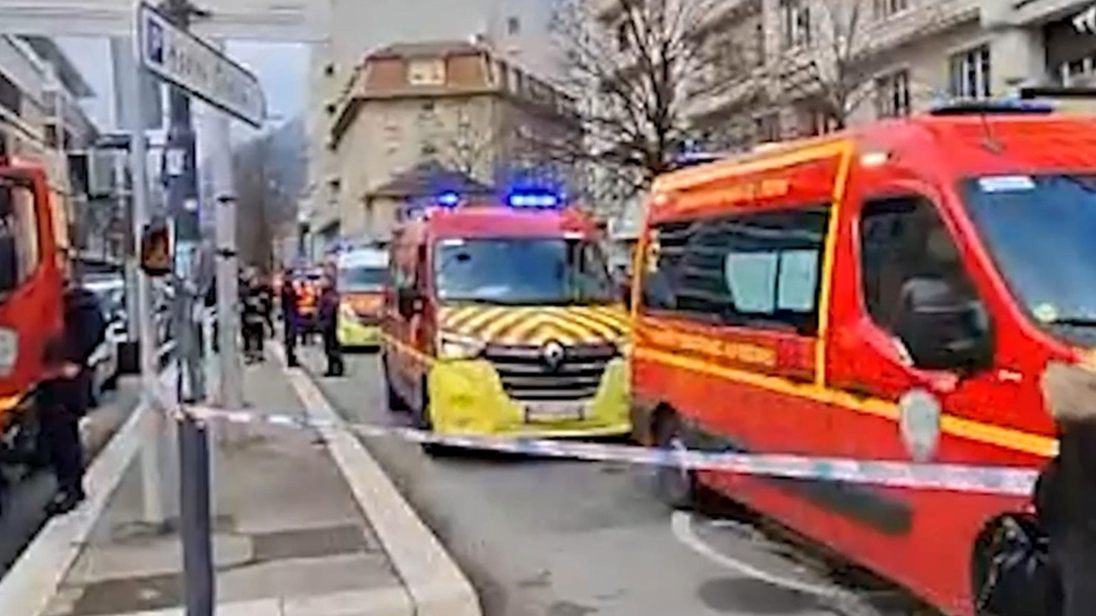 Fransa’da güzellik salonuna el bombalı saldırı: Çok sayıda yaralı var