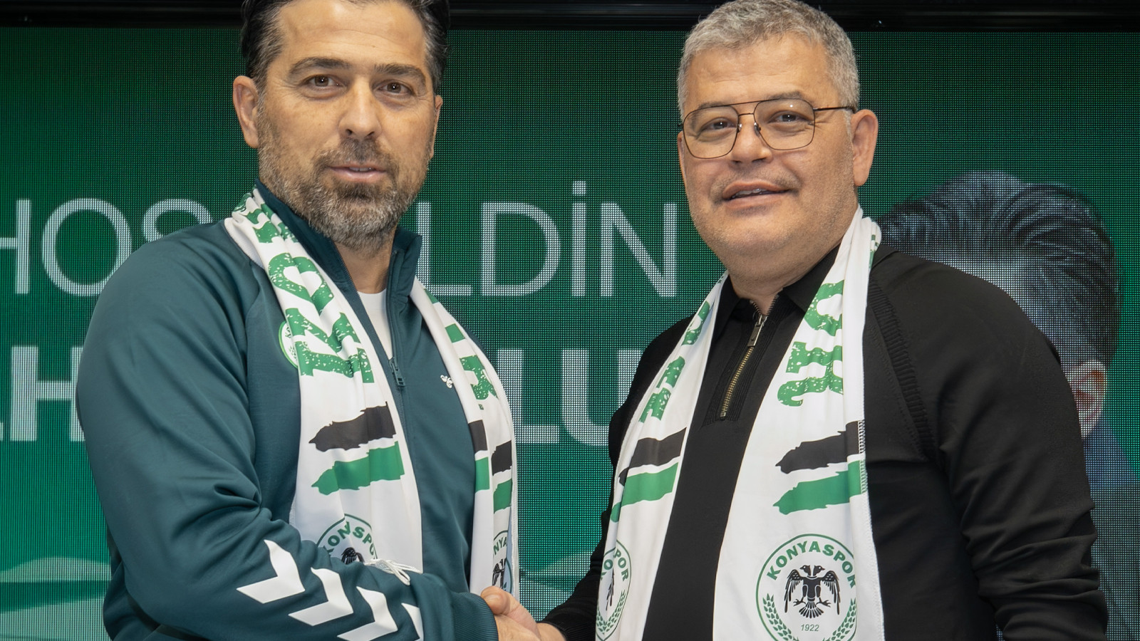 Konyaspor'a geri döndü! İlhan Palut, 1.5 yıllık imzayı attı