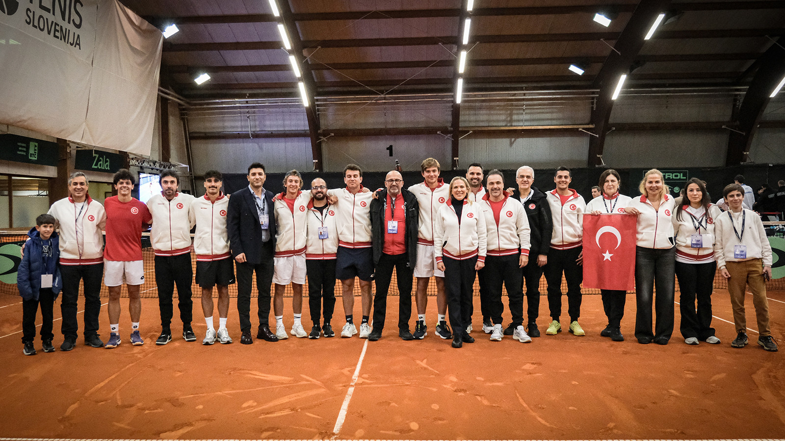 Türkiye, Davis Cup Dünya Grubu'nda Slovenya karşısında öne geçti
