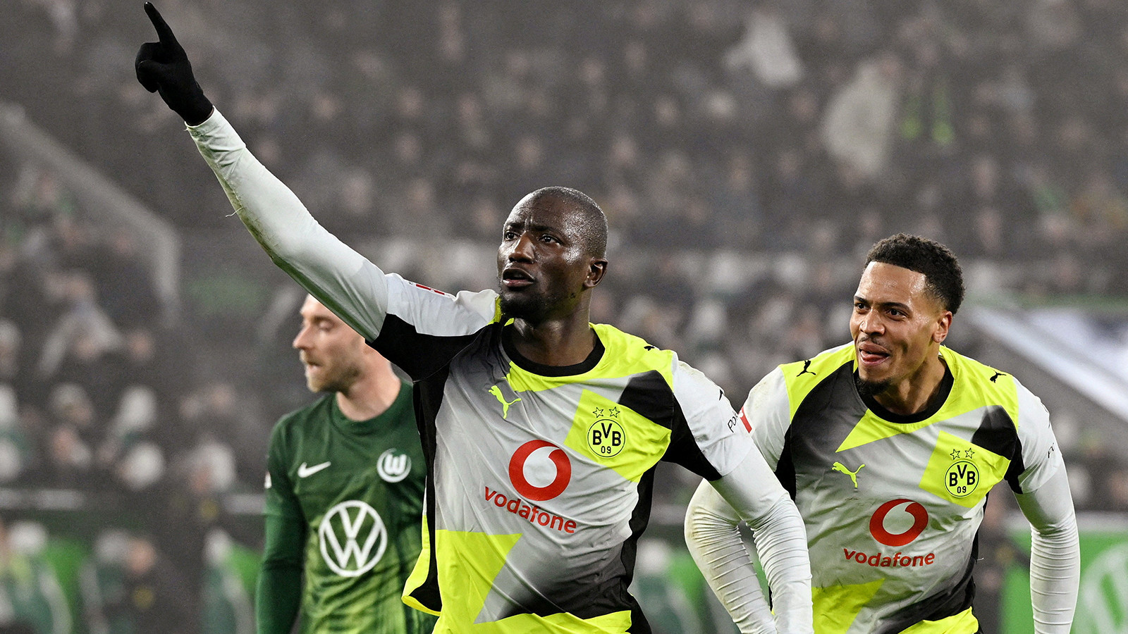 Borussia Dortmund, Bundesliga'da seriye bağladı