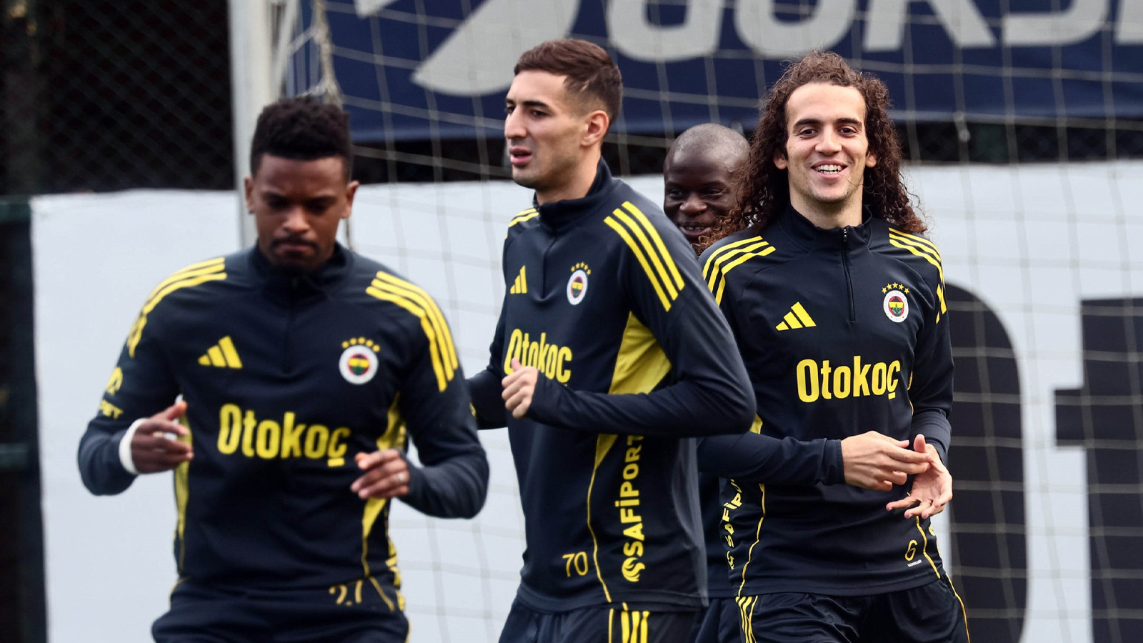 Fenerbahçe, Gençlerbirliği maçının hazırlıklarına başladı