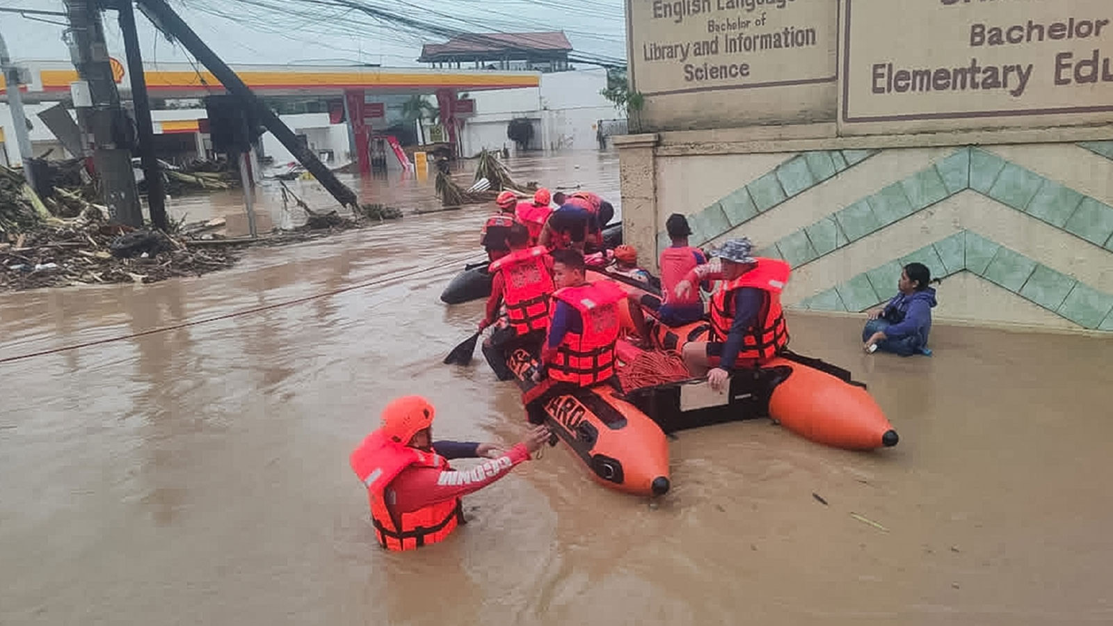 Filipinler'de Penha tropikal fırtınası: Çok sayıda kişi hayatını kaybetti
