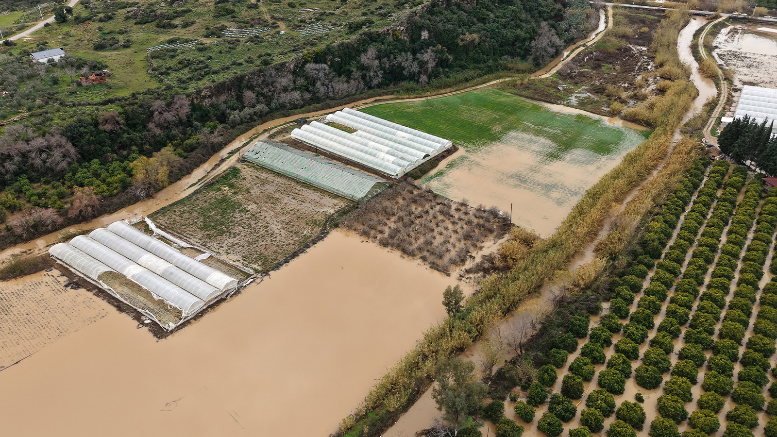 Geçen haftaki yağış ve hortumun Antalya'ya faturası belli oldu