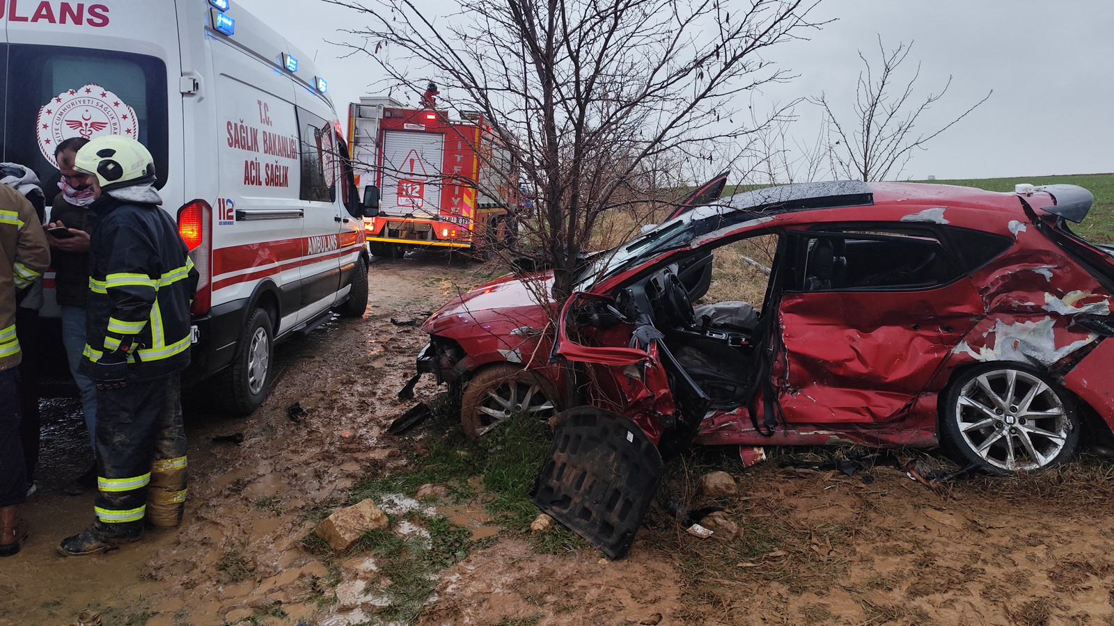 Mardin’de otomobil ile tır çarpıştı: 1 ölü, 3’ü ağır 4 yaralı