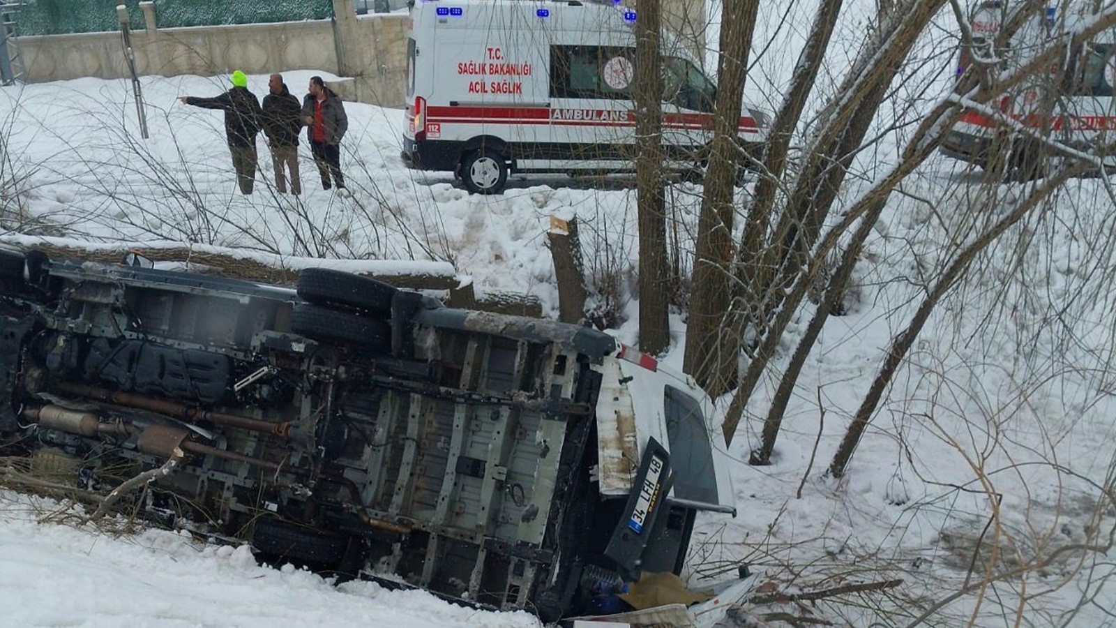 Muş'ta işçileri taşyan servis devrildi: 6 yaralı