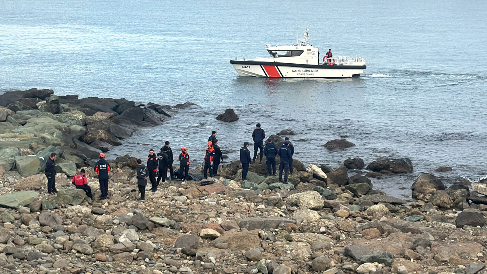 Trabzon'da denize düşen gencin cansız bedeni bulundu
