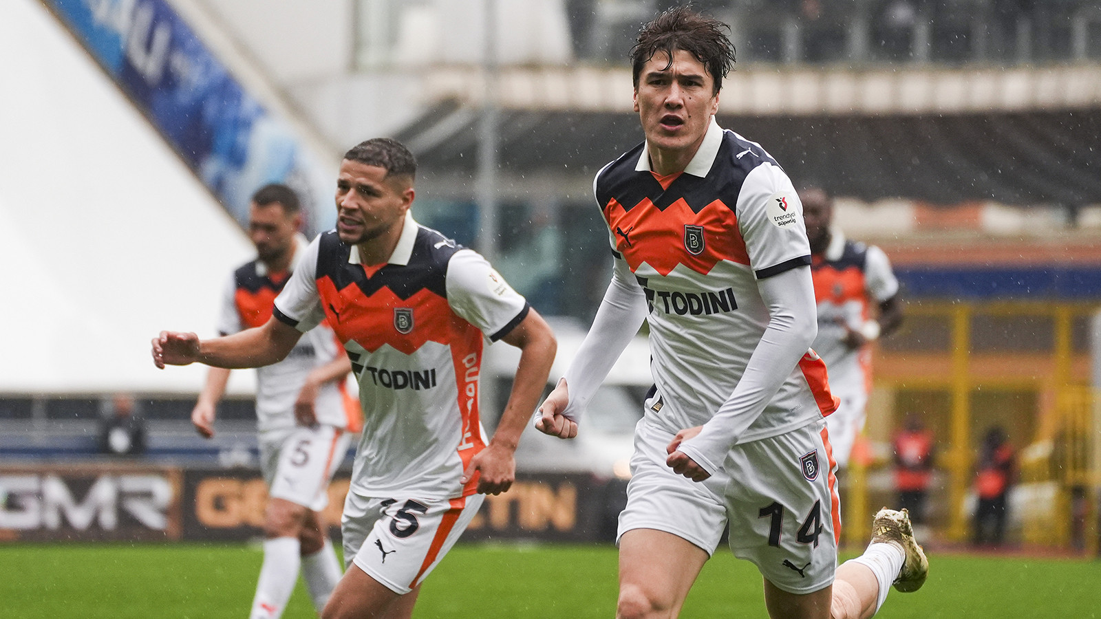 Başakşehir, Eyüpspor'u deplasmanda devirdi