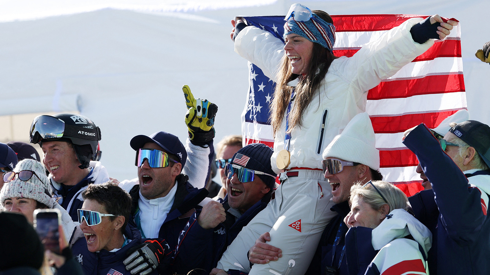 Milano Cortina 2026 Kış Olimpiyatları'nın alp disiplini kadınlar iniş kategorisinde Breezy Johnson, altın madalya kazandı