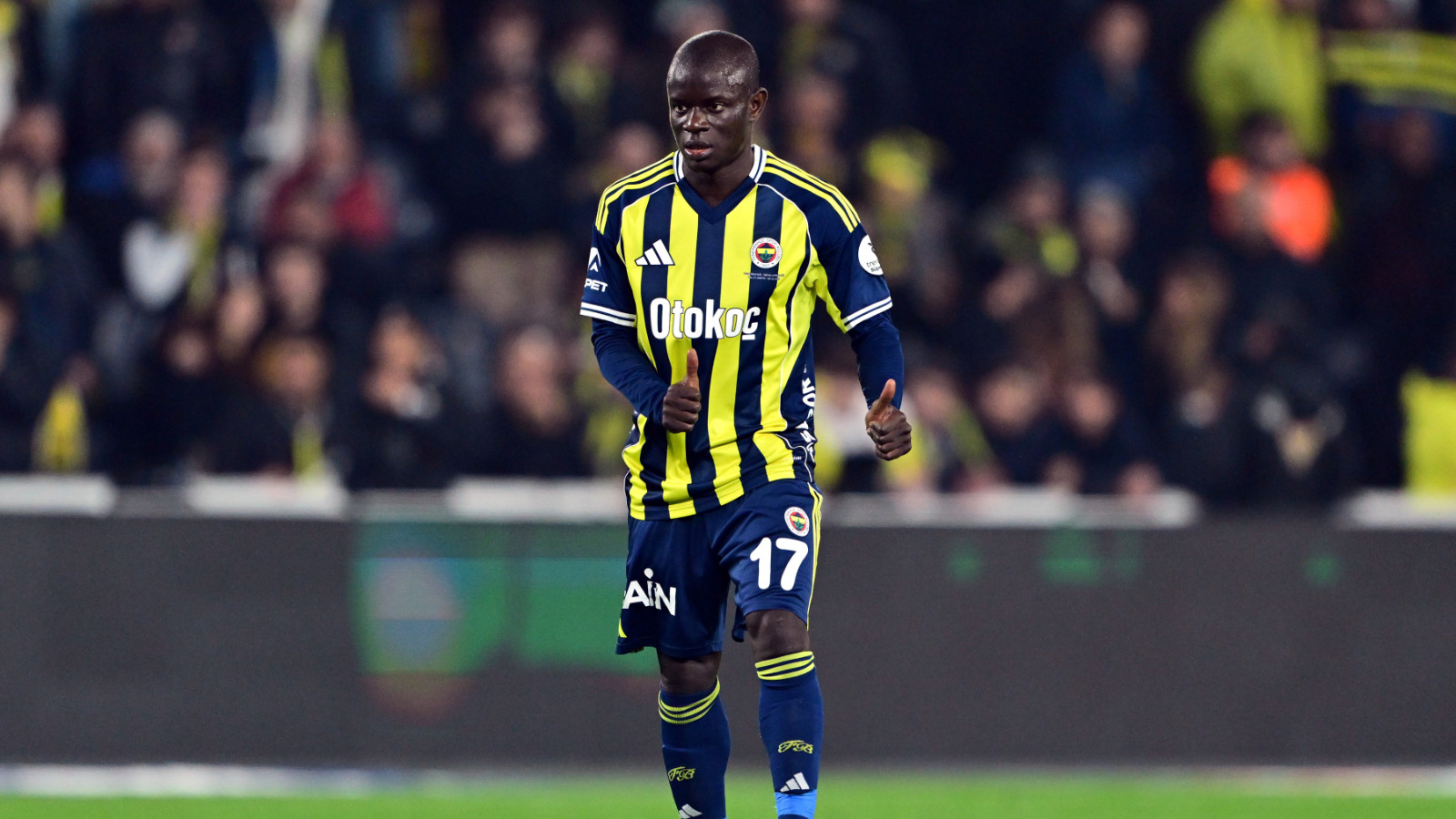 N'Golo Kante üçlü çekmeyi öğrendi: Atmosfer çok iyi