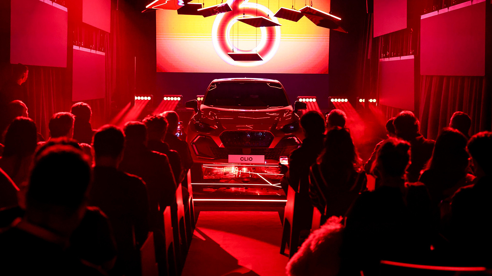 Türkiye'nin en çok satan otomobilinden yeni model: Fiyatı belli oldu