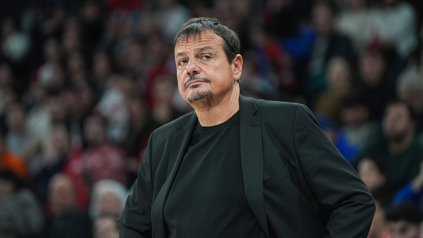 A Milli Erkek Basketbol Takımı Başantrenörü Ergin Ataman'ın annesi vefat etti