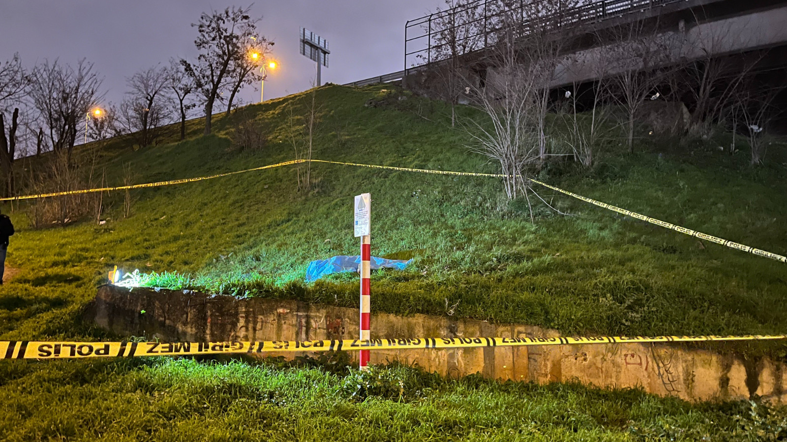 Bayrampaşa'da şüpheli ölüm! Erkek cesedi bulundu