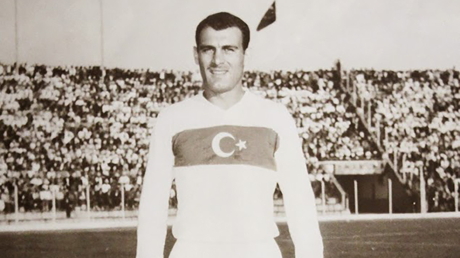 Eski milli futbolcu Candemir Berkman hayatını kaybetti