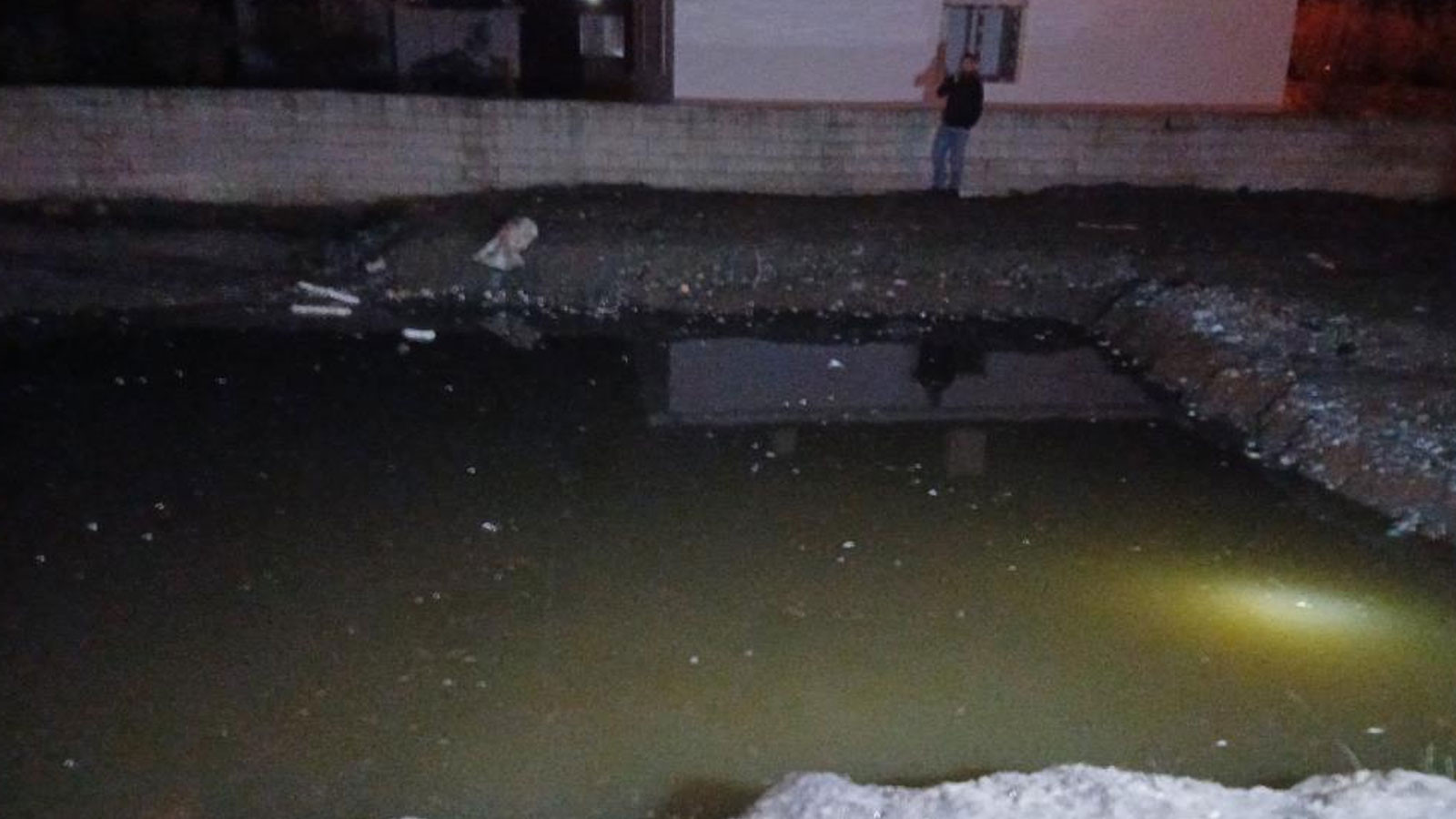 Hatay’dan kahreden haber: Su dolu temelin içine düşen 2 kardeş yaşamını yitirdi