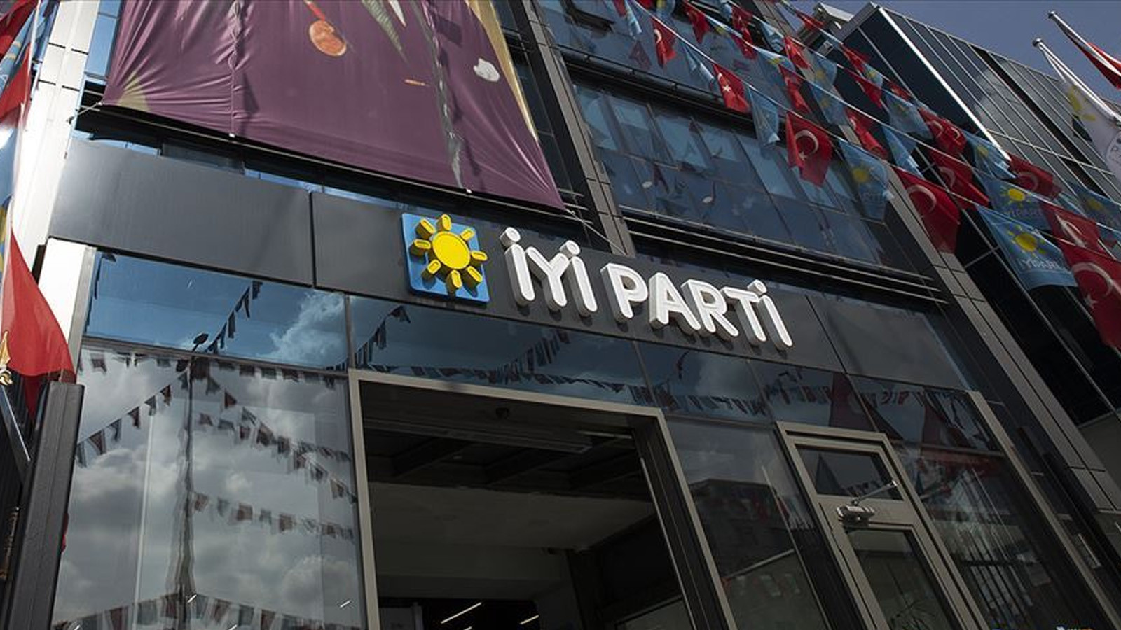 İYİ Partili Mehmet Emin Korkmaz partisinden ihraç edildi