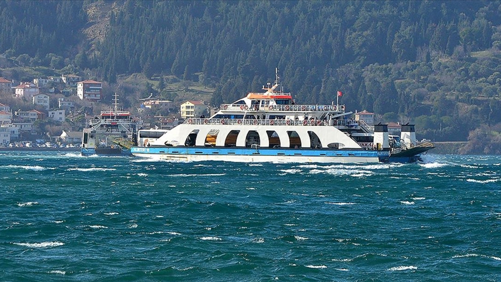 Deniz ulaşımına 'hava muhalefeti' engeli: Seferler iptal edildi