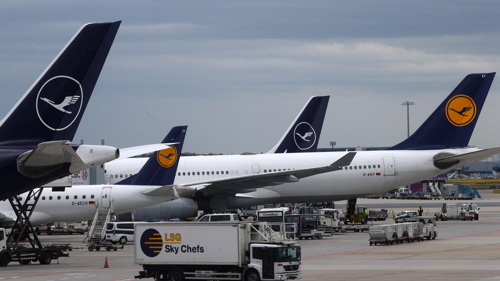 Lufthansa pilotları greve gidiyor! Yüzlerce uçuş etkilenecek