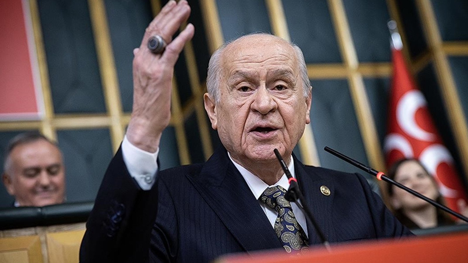 MHP Lideri Bahçeli: CHP’nin kürsü işgali kabul edilemez
