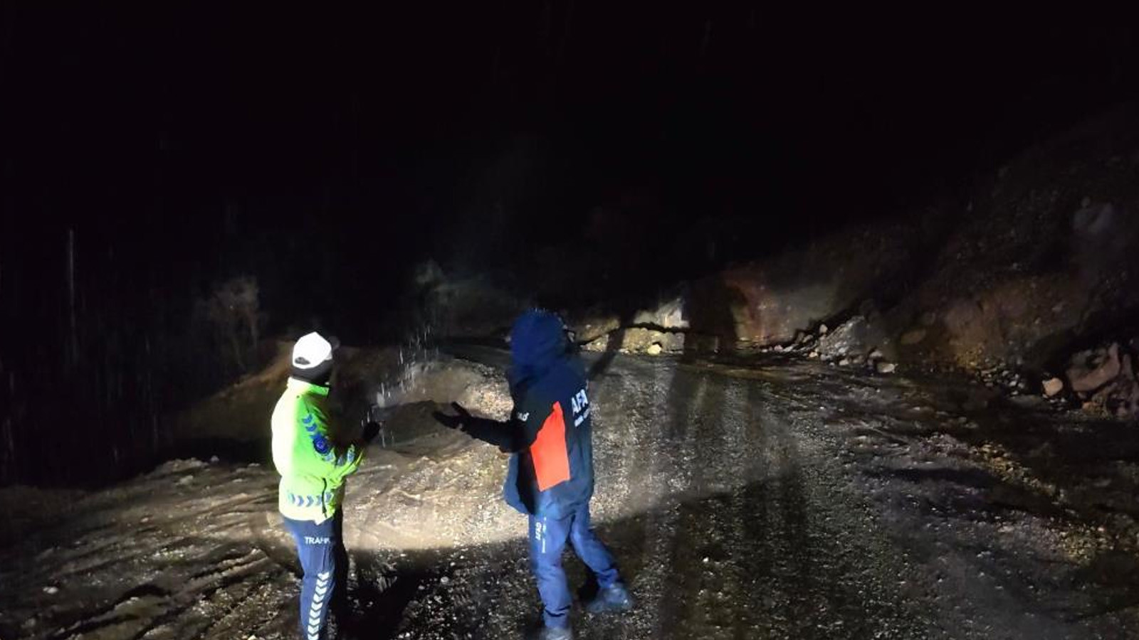 Adıyaman'da heyelan paniği: Evler tahliye edildi