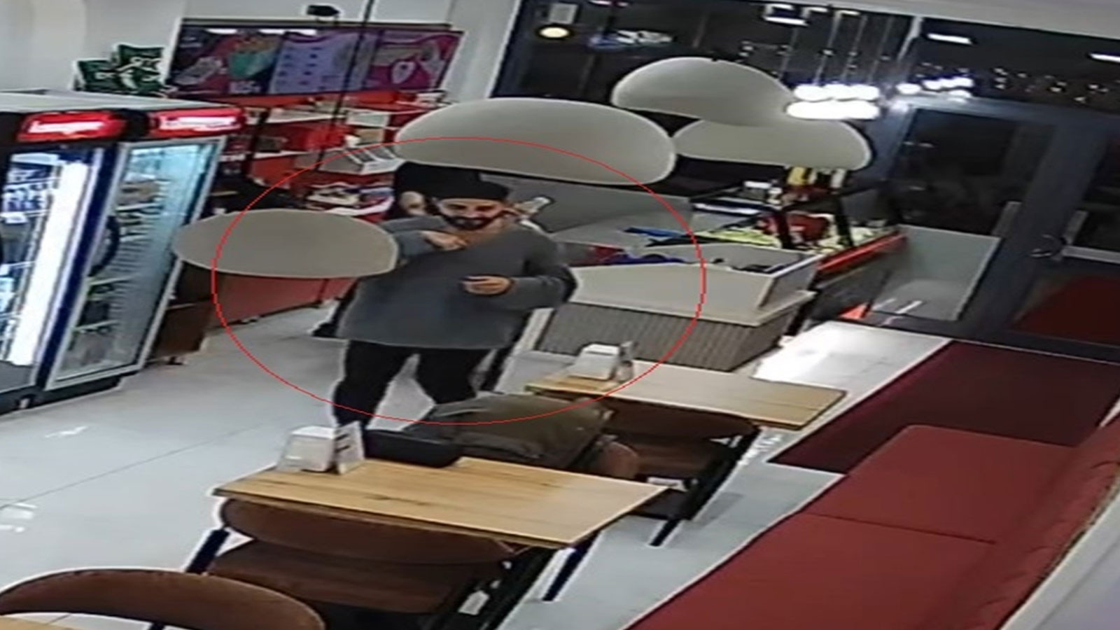 Elazığ'da skandal olay: Sipariş ettiği dürüme sakal kılını koyup hesap ödemeden kaçtı