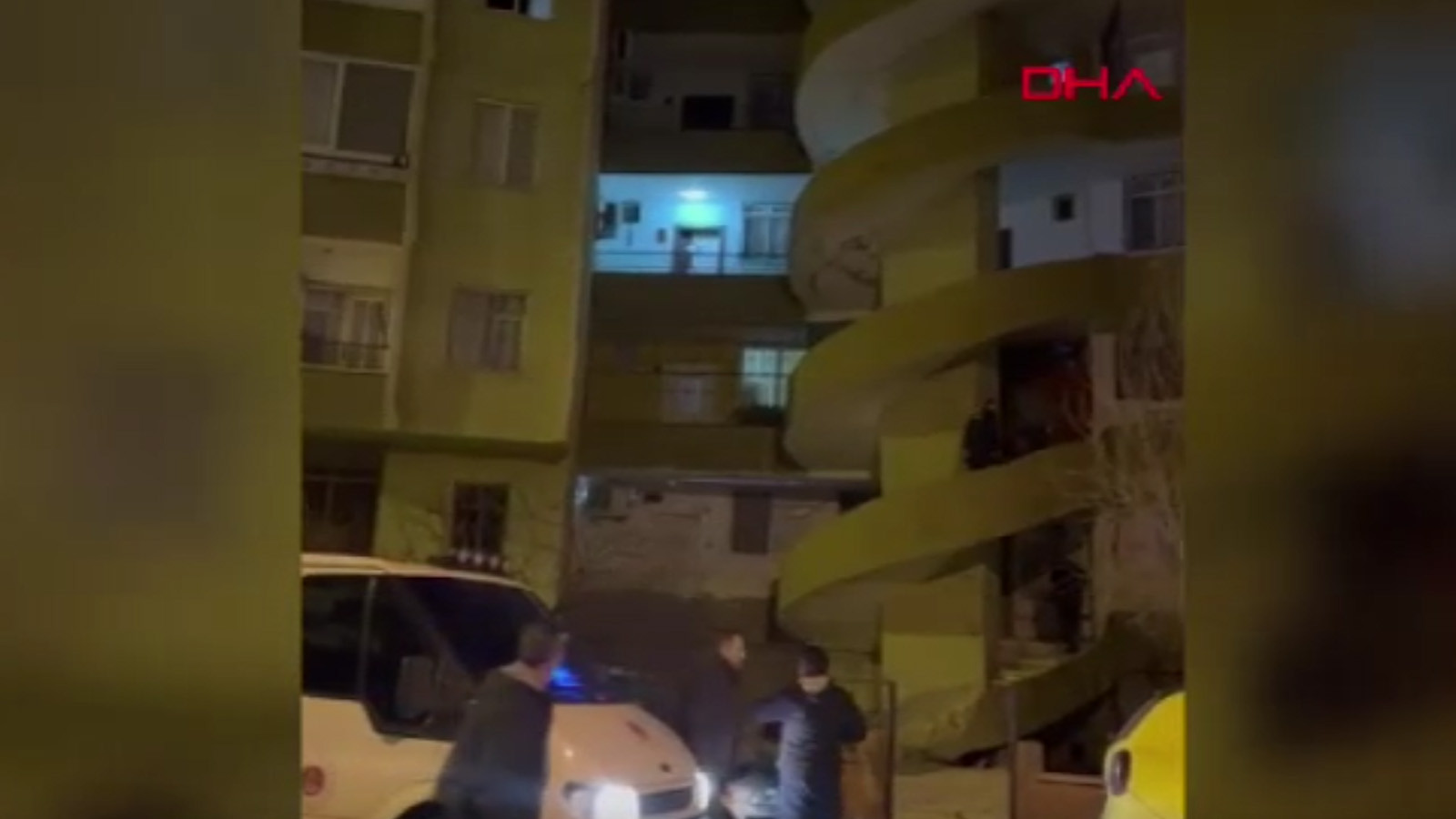 Kavga ihbarına giden polisin karşılaştığı manzara dehşete düşürdü