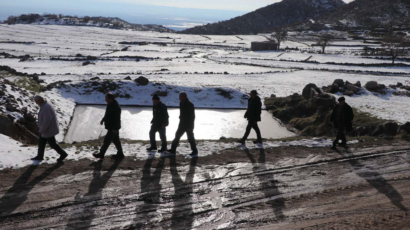 37 yıl sonra geri döndüler: Gördükleri manzara tüm köyü kahretti