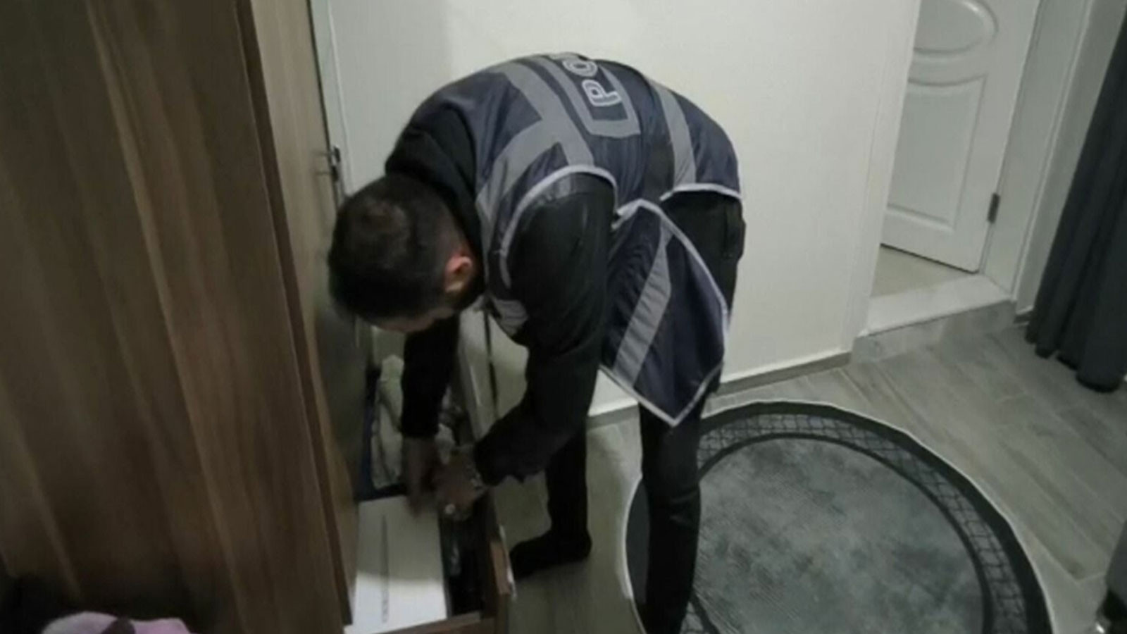 6 ilde vize dolandırıcılığı operasyonunda 12 şüpheli tutuklandı