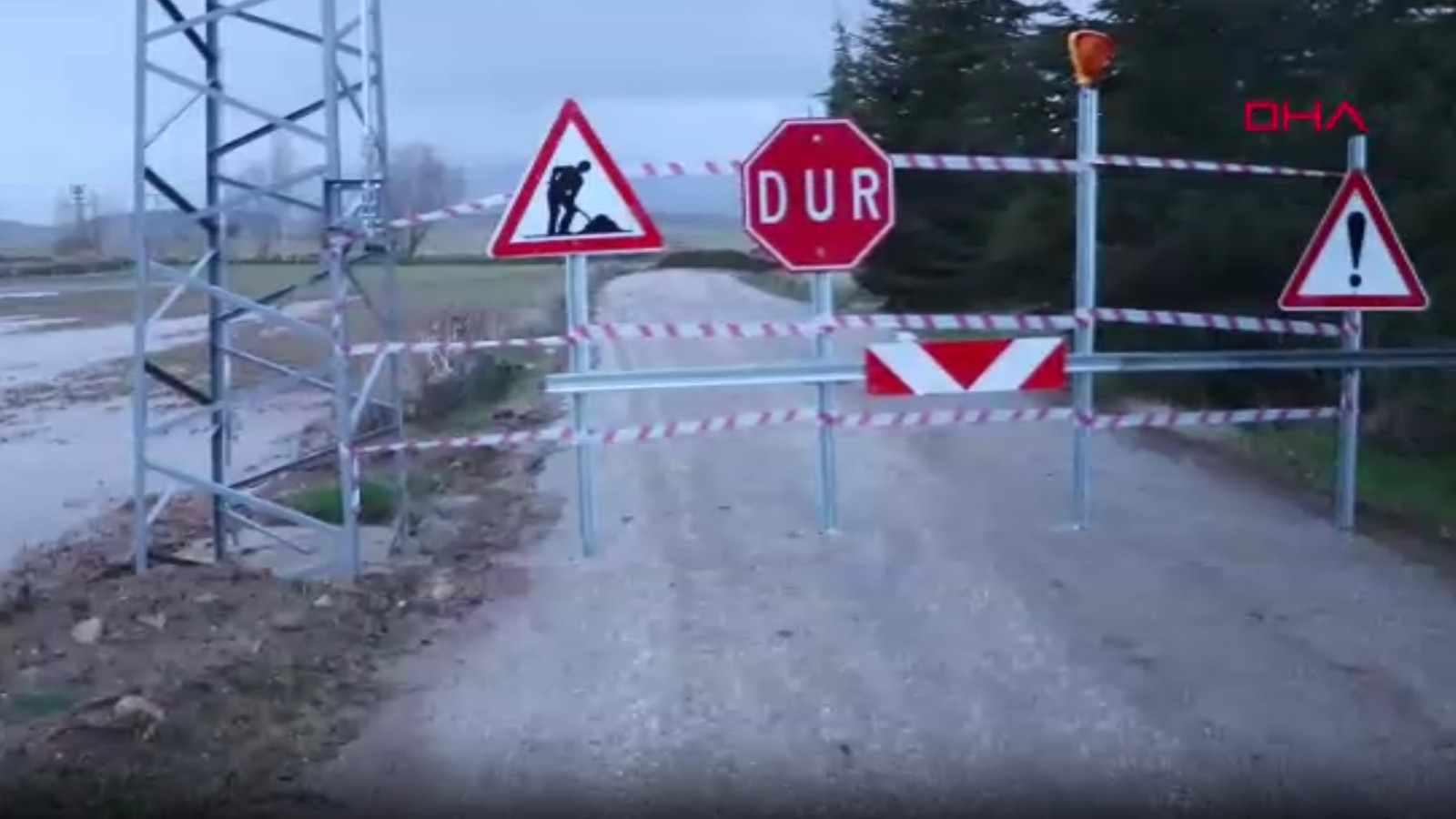 Afyonkarahisar'da dev çukur!