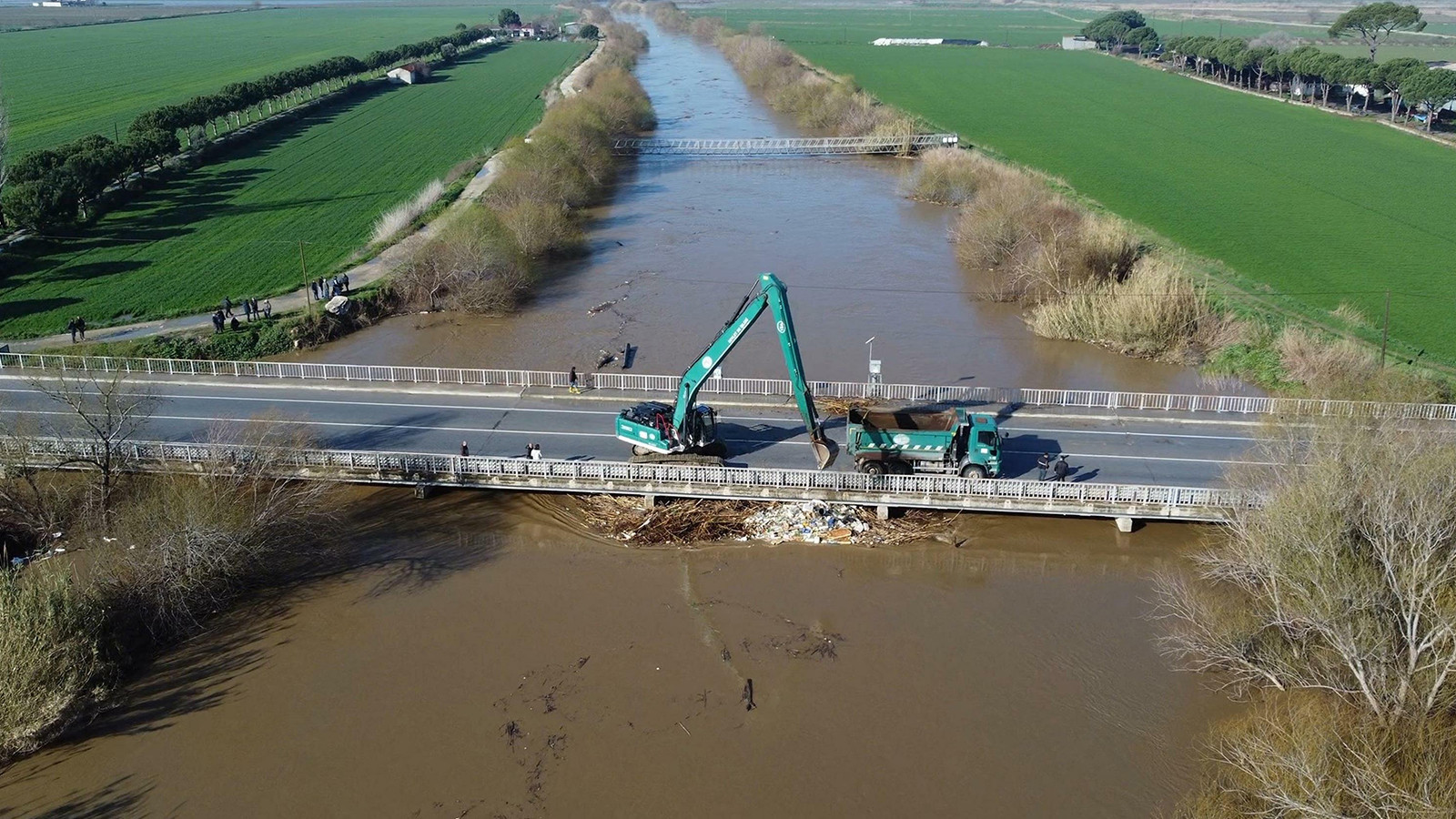 Büyük Menderes Nehri yine taştı
