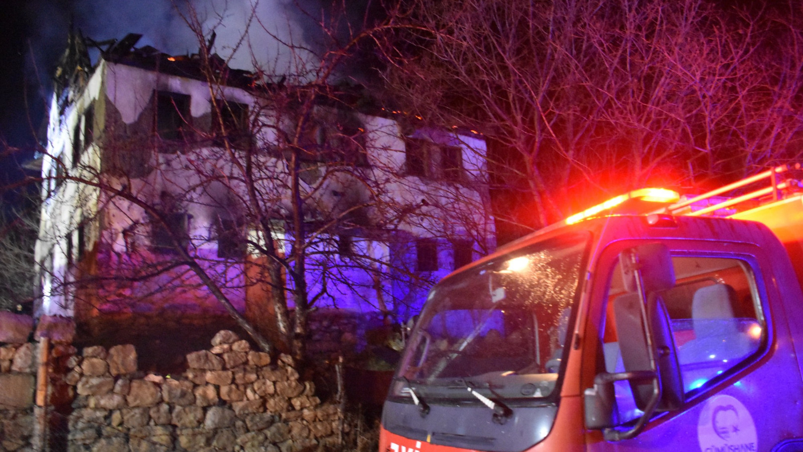 Gümüşhane'de müstakil ev yangını: 1 ölü