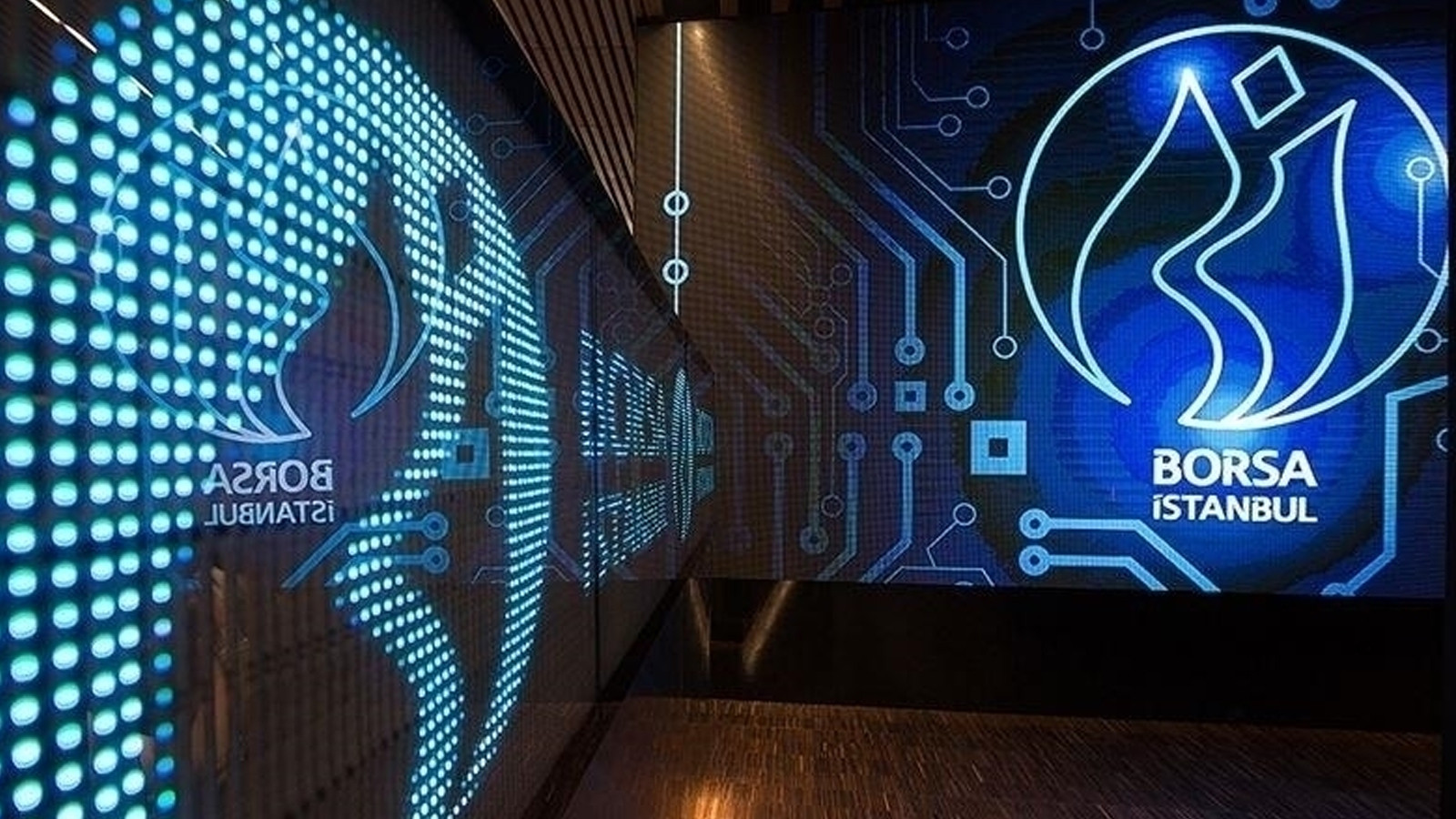 Borsa günü rekor seviyeden tamamladı