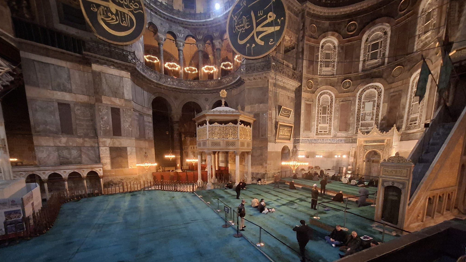 Ayasofya ramazana hazır: Restorasyonda önemli aşama tamamlandı