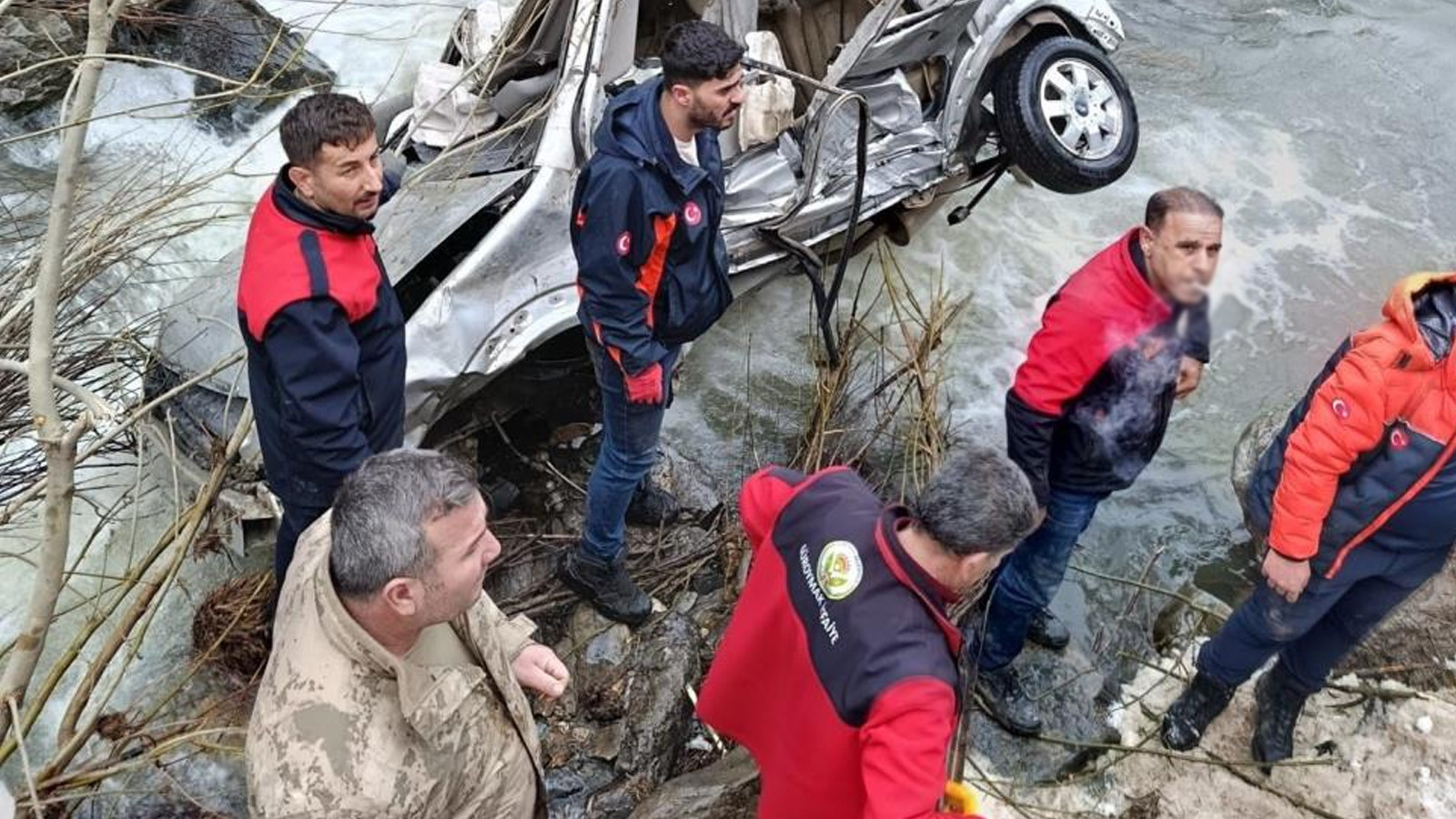 Bitlis'te feci kaza: 3 kişi hayatını kaybetti, 5 kişi ağır yaralandı
