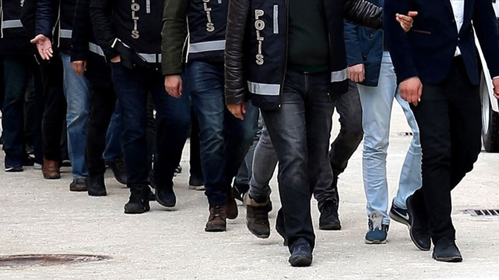 İstanbul ve Adana'da DEAŞ operasyonu: 10 şüpheli gözaltına alındı